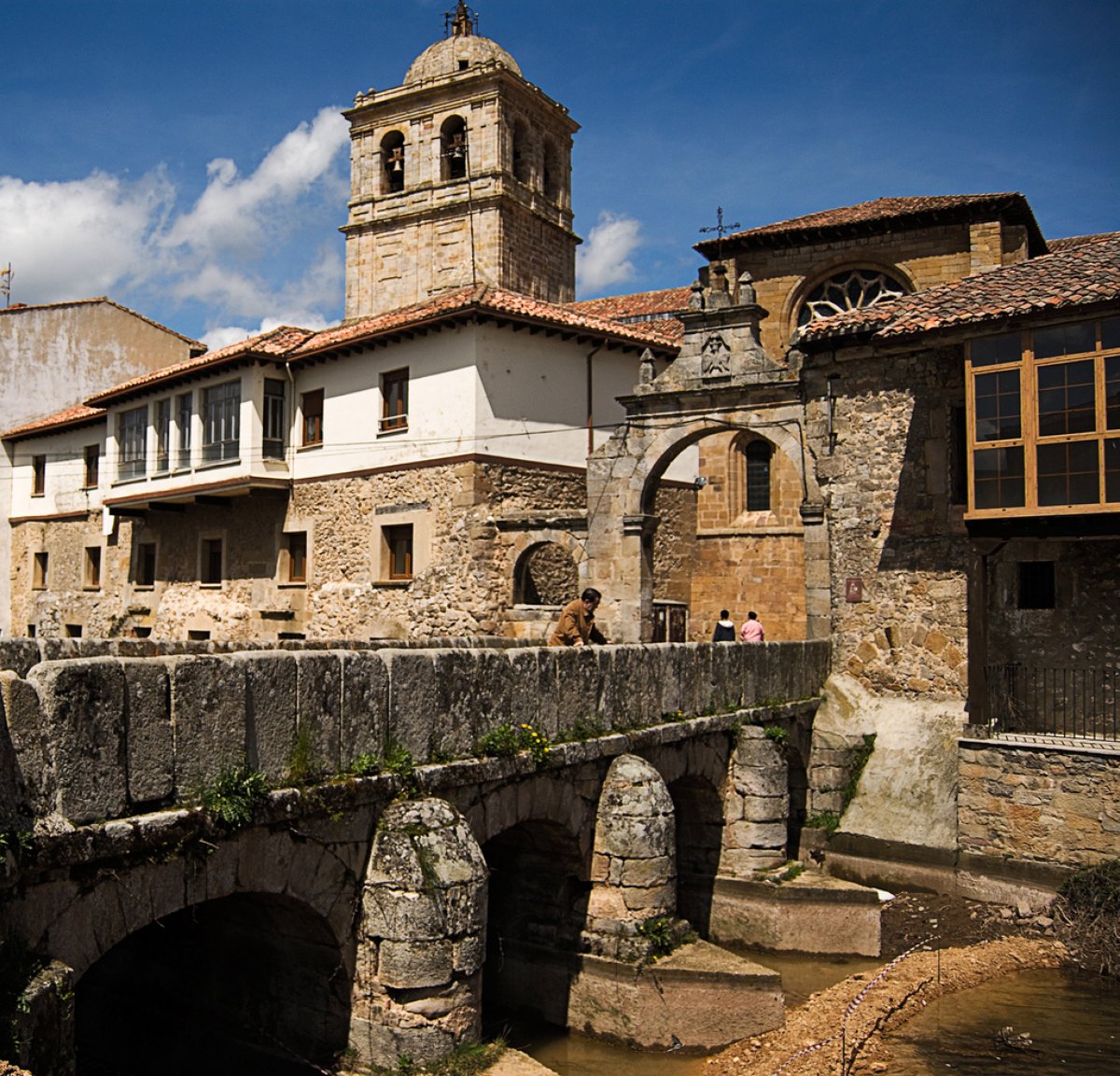 aguilardecampoolugaresdeinteres021007.jpg