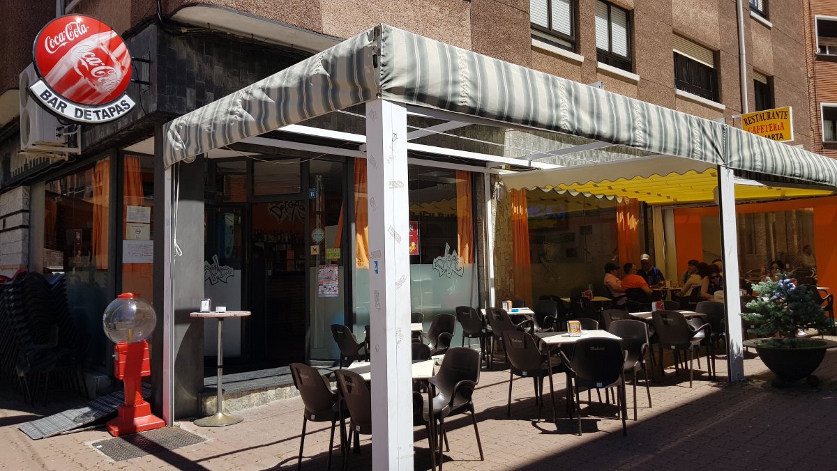 bardetapas001015.jpg