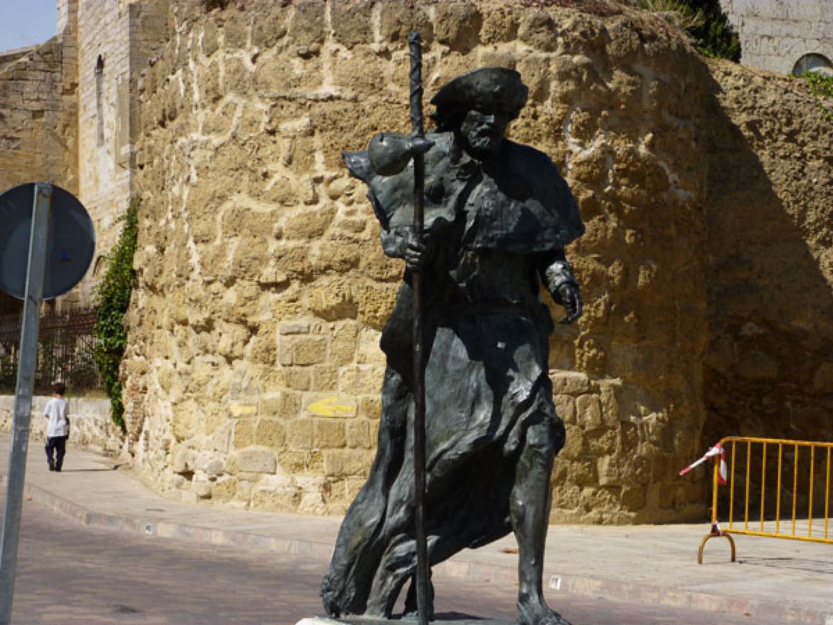 Monumento al Peregrino. Monumentos y Museos Carrión de los Condes. Turismo  Carrión de los Condes. Turismo Palencia