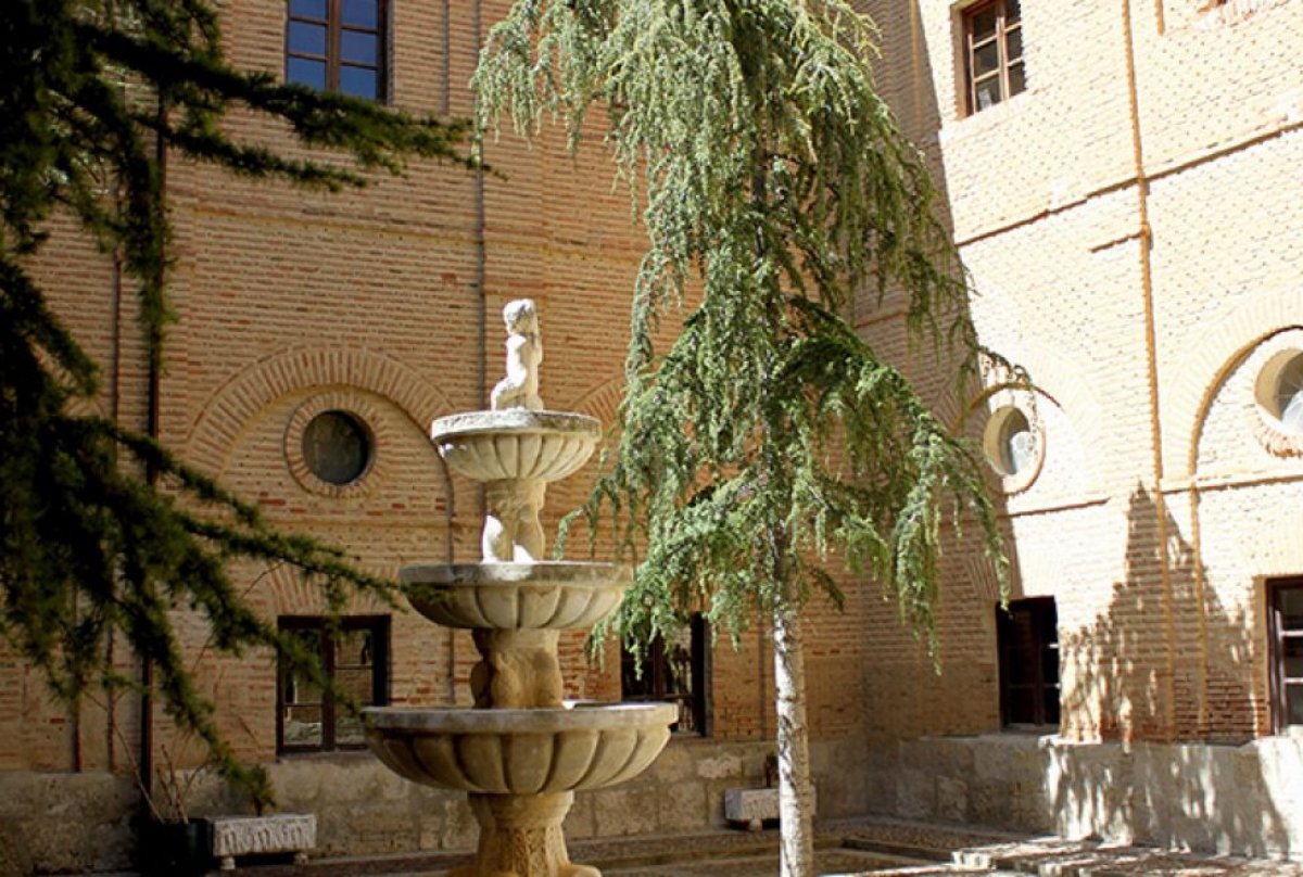 paredesdenavalugares017003.jpg