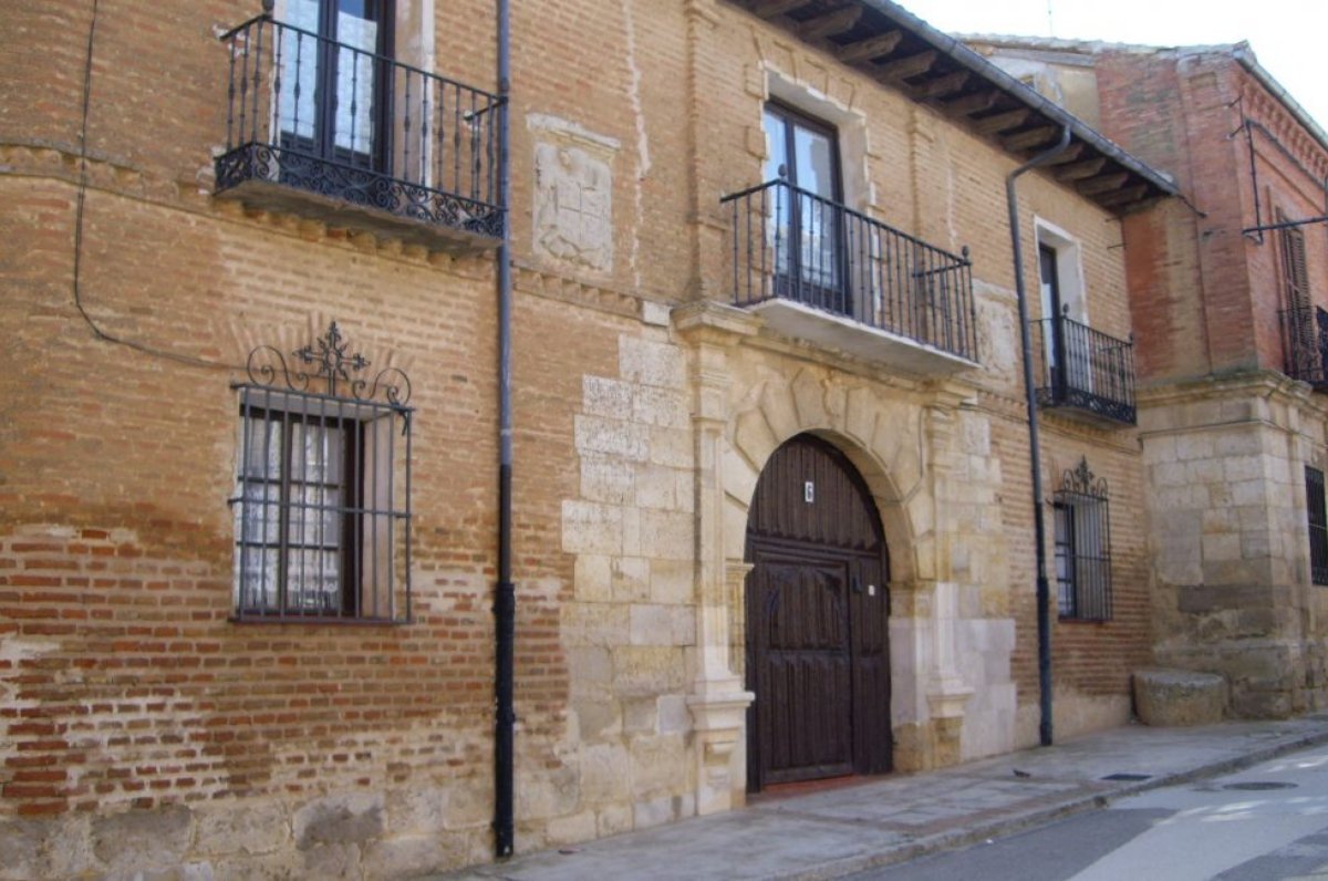 paredesdenavalugares022004.jpg